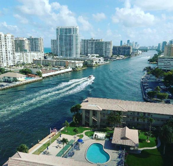 Studio In Hallandale 2 Beds Hallandale Beach Exterior photo